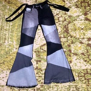 Patched flair jeans (grey/black)